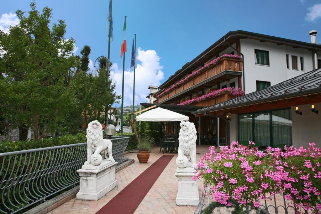 Hotel Centro Benessere Gardel Arta Terme Exteriér fotografie